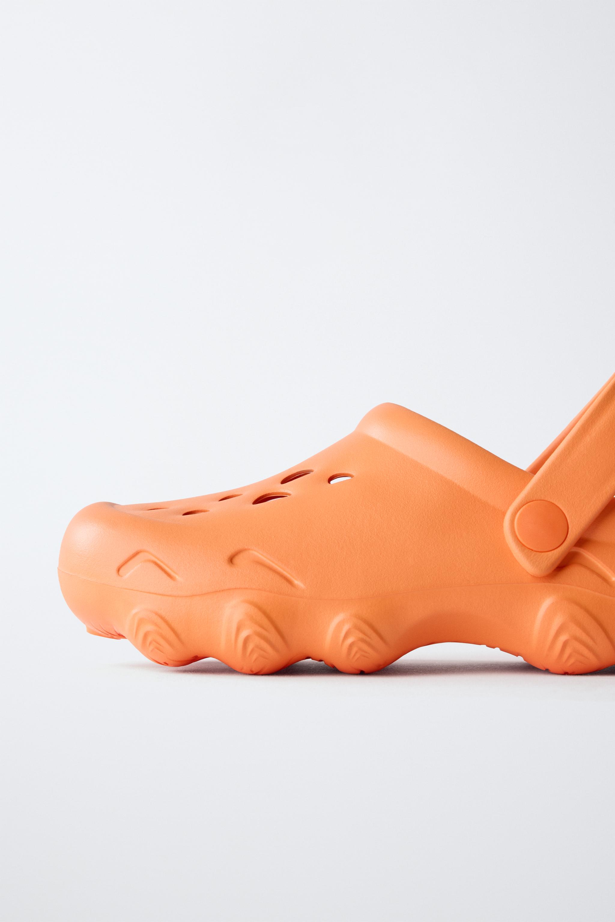 RUBBERIZED SPORT CLOGS